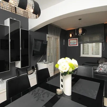 Holiday home Lavanda Residence With Heated Pool Trogir Split *