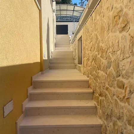 Lavanda Residence With Heated Pool Trogir Split Vikendica