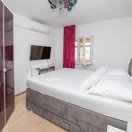 Lavanda Residence With Heated Pool Trogir Split Vikendica *