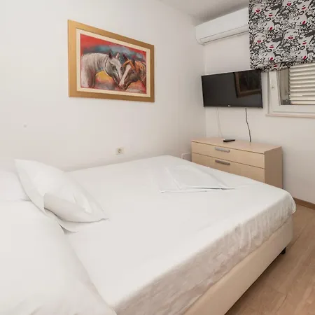Lavanda Residence With Heated Pool Trogir Split Vikendica Donji Okrug (Ciovo)