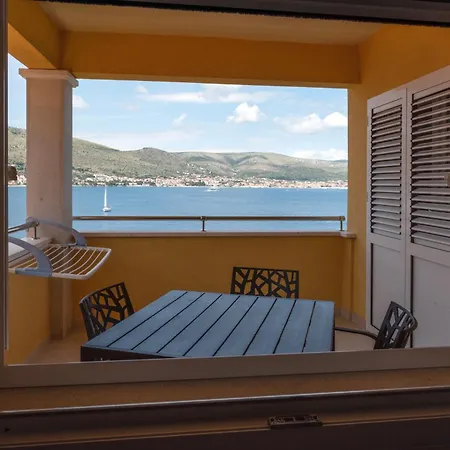Lavanda Residence With Heated Pool Trogir Split