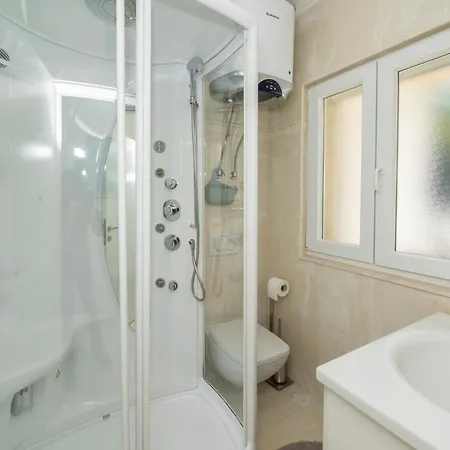 Lavanda Residence With Heated Pool Trogir Split * Donji Okrug (Ciovo)