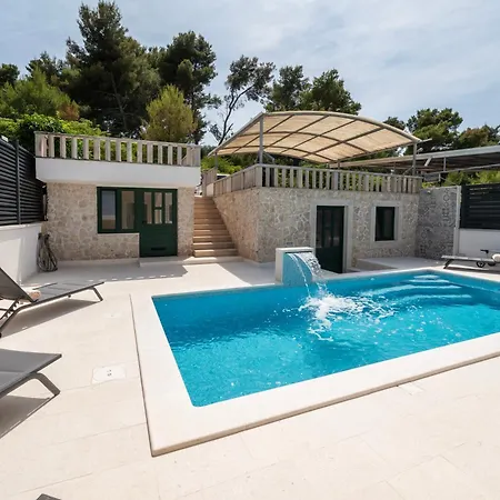 Ferienhaus Lavanda Residence With Heated Pool Trogir Split
