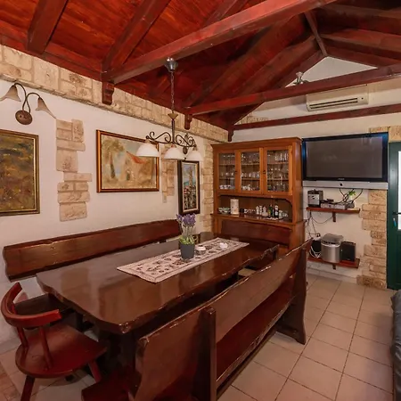 Lavanda Residence With Heated Pool Trogir Split Donji Okrug (Ciovo)