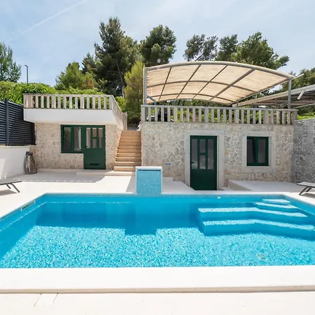 Ferienhaus Lavanda Residence With Heated Pool Trogir Split