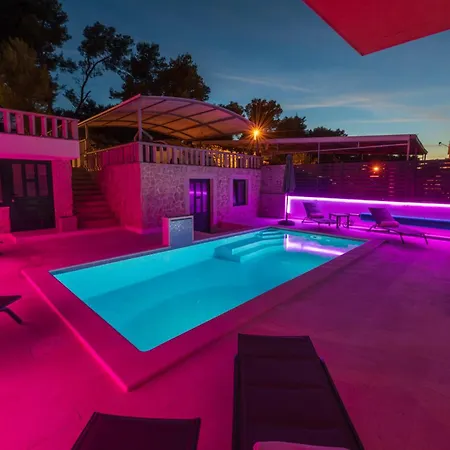 Tatil Evi Lavanda With Heated Pool Trogir Split