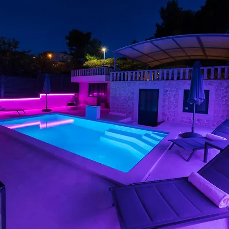Ferienhaus Lavanda Residence With Heated Pool Trogir Split *