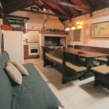 Lavanda Residence With Heated Pool Trogir Split Vikendica